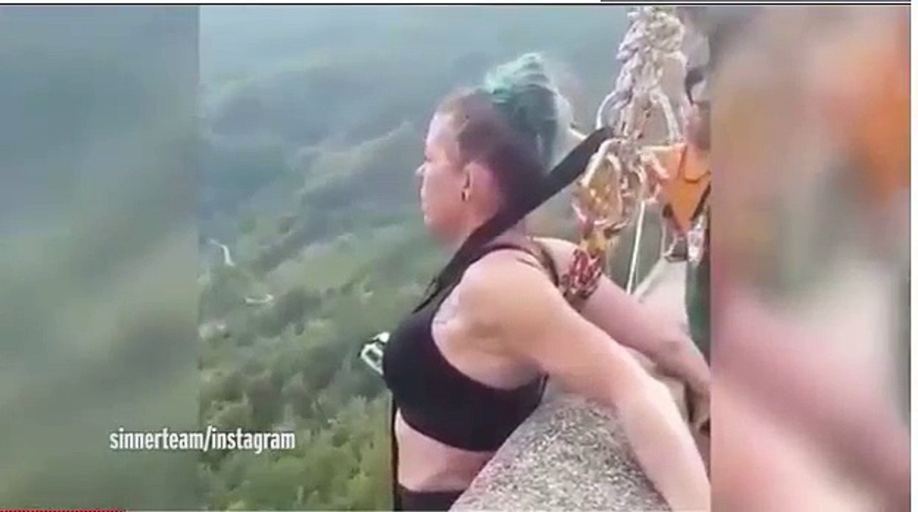 ThrillSeeker Show Extreme Bungee jumping & Zipline Stunt