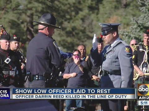 Thousands of people remembering officer killed in Show Low