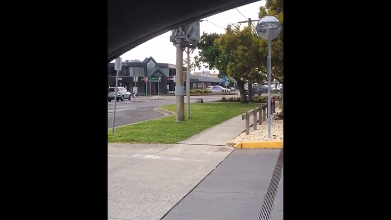 Quand tu tombes sur la course-poursuite la moins impressionnante du monde!