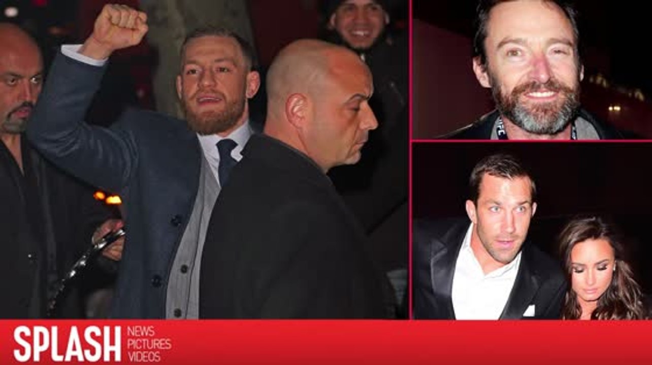 Conor McGregor feiert seinen Sieg im Leichtgewicht