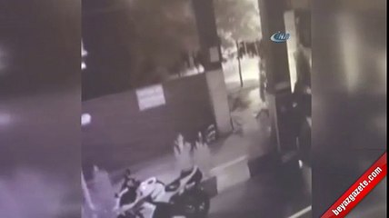 Motosiklet hırsızları kameralara yaklandı