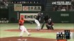 Le joueur de baseball Shohei Otani fait disparaître la balle dans le plafond du stade