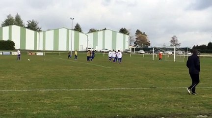 Coup franc du capitaine des U 17.