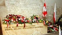 Exhumálták Lech Kaczynski volt lengyel elnököt