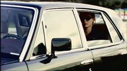 Απλά σε κοιτάω.....