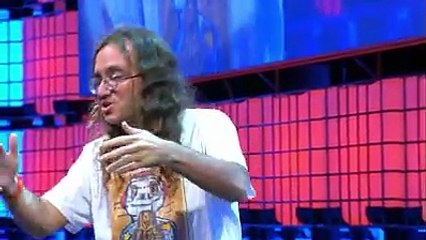 Sofia, el robot humanoide que mantiene conversaciones, piensa y siente