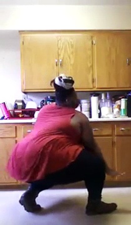 biggest B00B dance | best funny belly dance | fat baby dance | nigga dancem