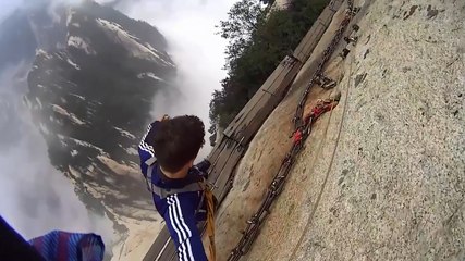 Le chemin le plus dangereux du monde .