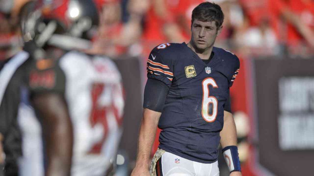 Former Bears DE: Time’s Up for Cutler