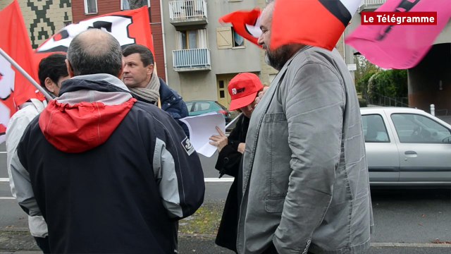 Saint-Brieuc. Les agents des impôts protestent contre les fermetures de site