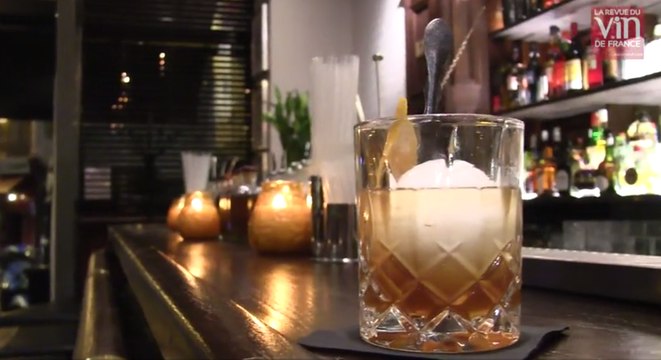 Recette de cocktail : Le Japanese Old Fashion, un cocktail au cognac sec et corsé