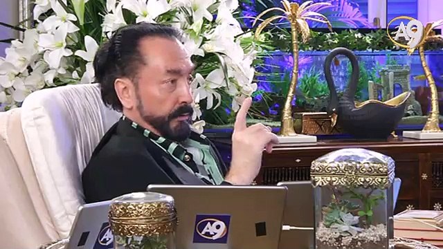 Münafık Müslümanların başarı ve övgüsünü anında kin ve öfke konusu yapar