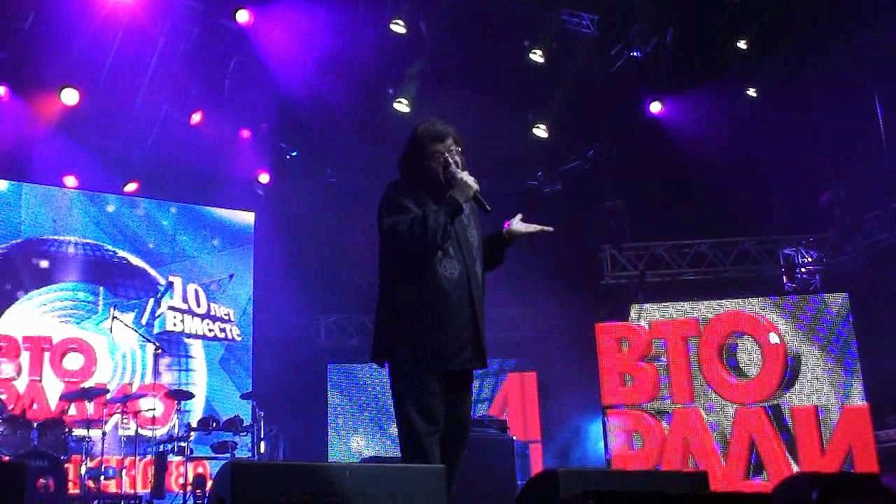 Игорь Корнелюк - Месяц май ("Дискотека 80-х" Авторадио 2011, Санкт-Петербург)