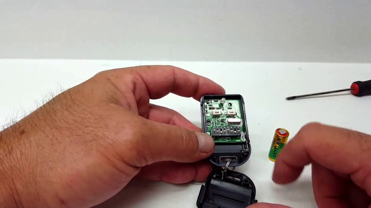 Viper VIP2 Remote transmitter battery replacement