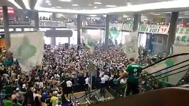 A invasão dos adeptos do Palmeiras ao Aeroporto de Congonhas