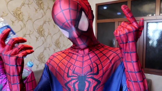 Frozen Elsa & Spiderman - ELSA NEEDS TO PEE ! w/ Maleficent Joker Spidergirl TOYS! Superhero Fun IRL