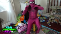 PREGNANT PINK SPIDERGIRL is Sick vs BABY SPIDEY Doctor Baby SPIDERMAN Superhero Fun