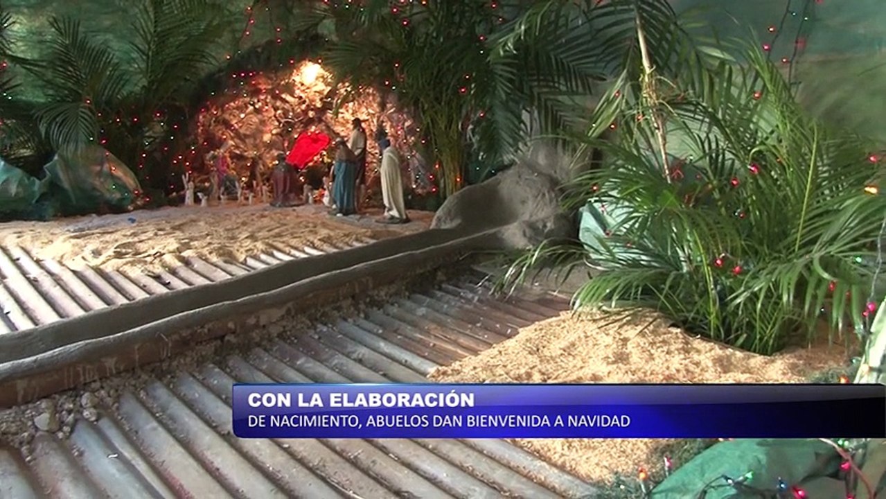 Abuelos dan bienvenida a la navidad