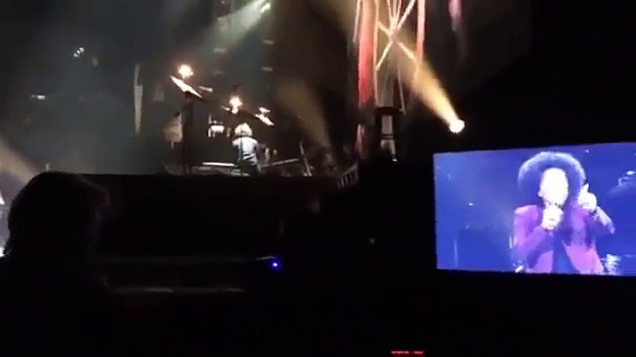 Wanda Sykes  BOOED for calling Trump a RACIST [SD, 480p]