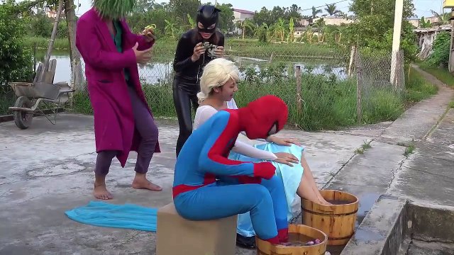 BURIED ALIVE Spiderman vs Frozen Elsa Baby Pink Spidergirl Joker Batman Family Fun Superhero movie