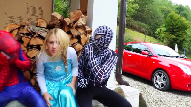 Frozen Elsa WEREWOLF Chase w/ Spiderman Black Spiderman Joker Hulk Toys! Superhero fun