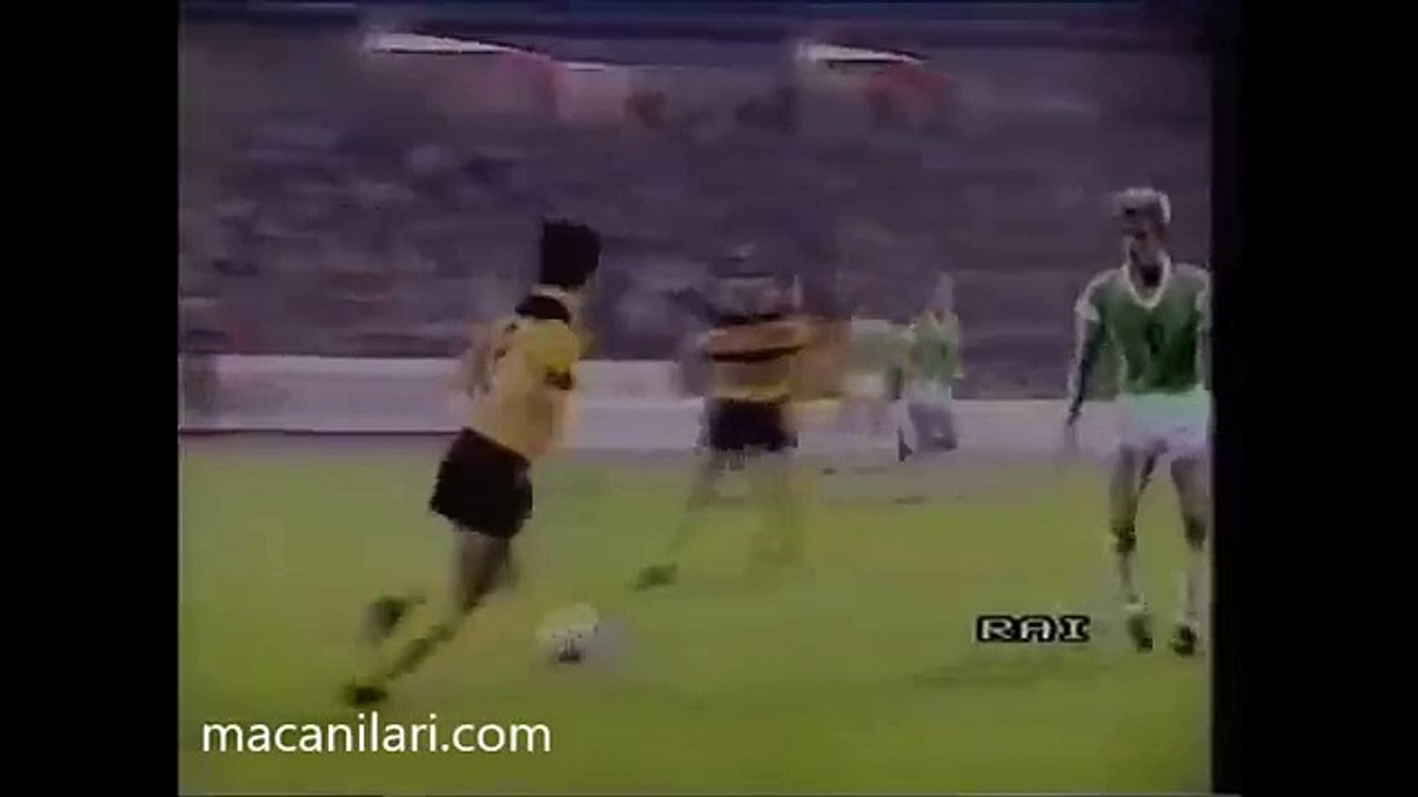 02.10.1985 - 1985-1986 UEFA Cup Winners' Cup 1st Round 2nd Leg 1. SG Dynamo Dresden 2-1 Cercle Brugge KSV