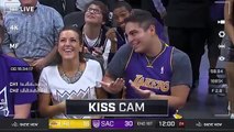 Gros moment de solitude pendant une Kiss Cam