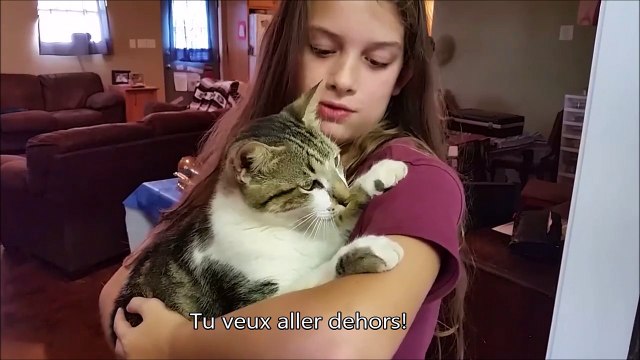 Regardez la réaction de ce chat quand il apprend qu'il doit aller dehors... Aller, il fait froid!