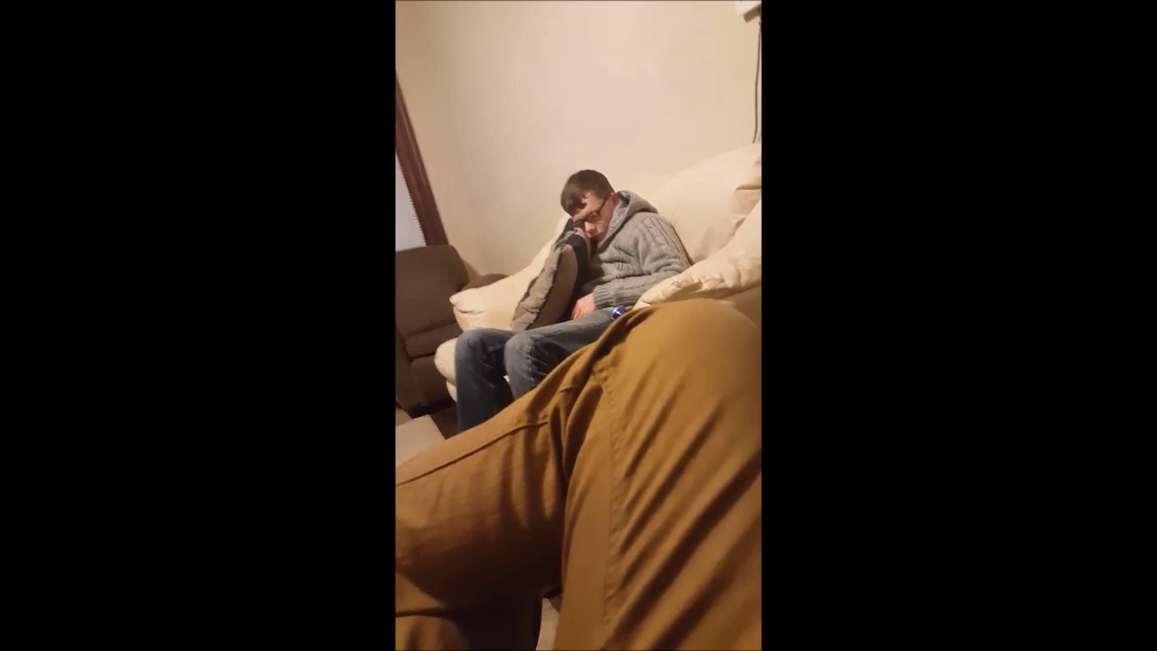 Promis je le réveille pas... Bim en pleine tête