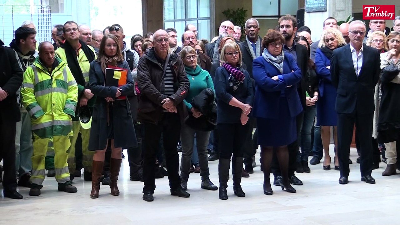 Hommage aux victimes des attentats du 13 novembre 2015