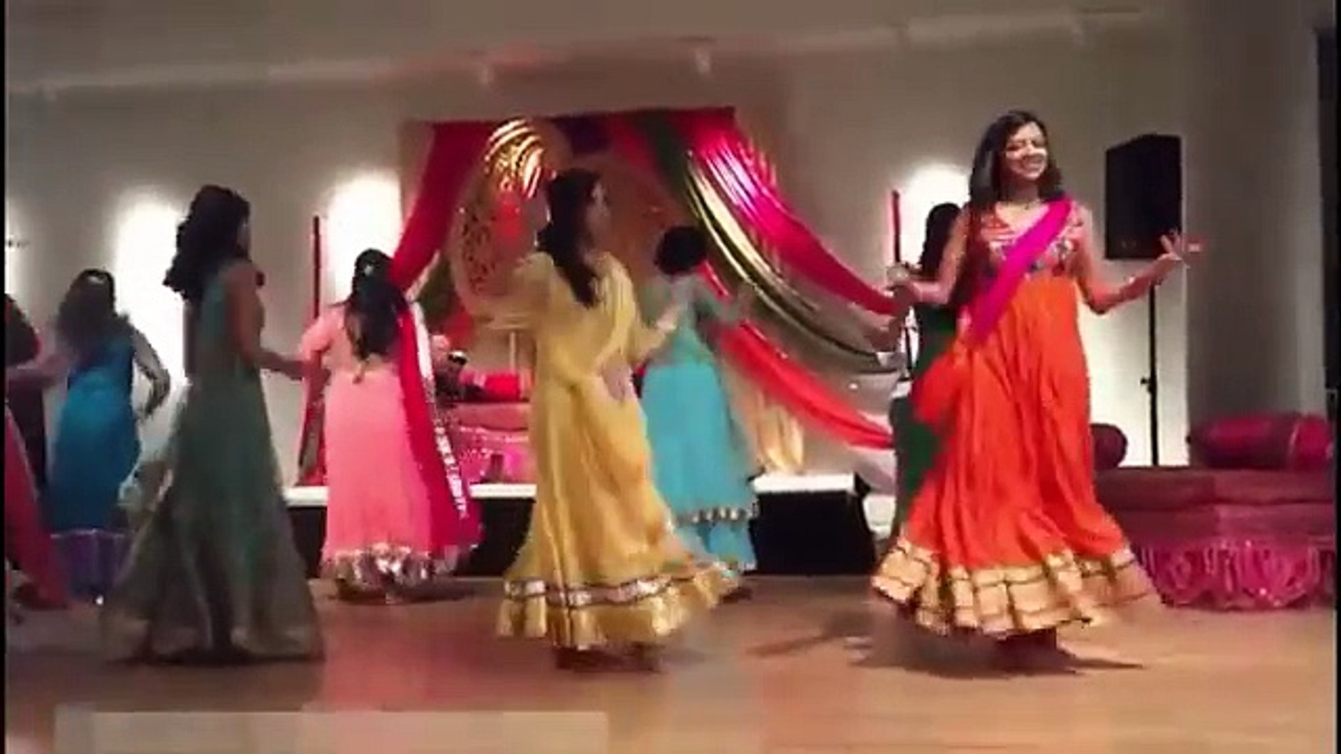 ⁣Pakistani Wedding Beautiful Girls Best DANCE   Medly Of Songs