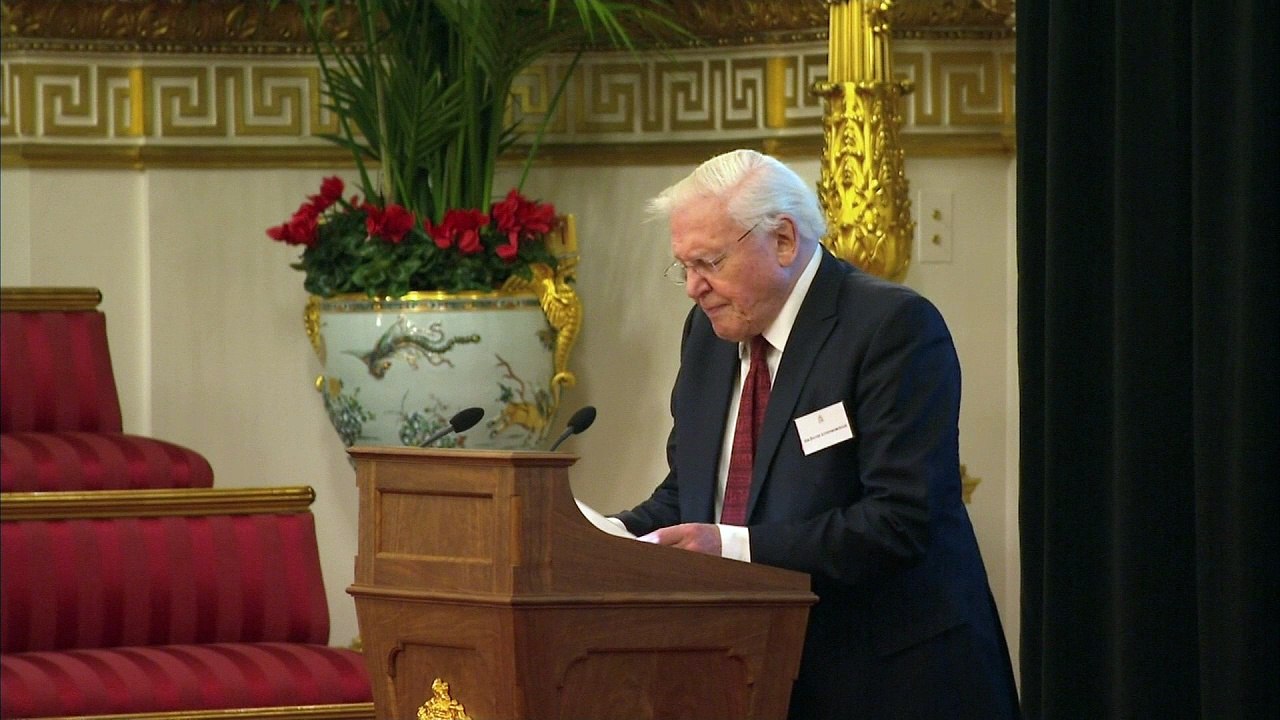 Sir David Attenborough praises Queen over conse...
