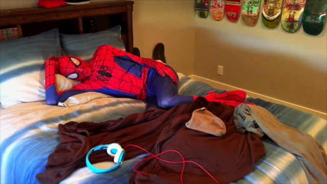 Annabelle and Victoria Messy Spaghetti Food Fight Toy Freaks Messy Bad Baby