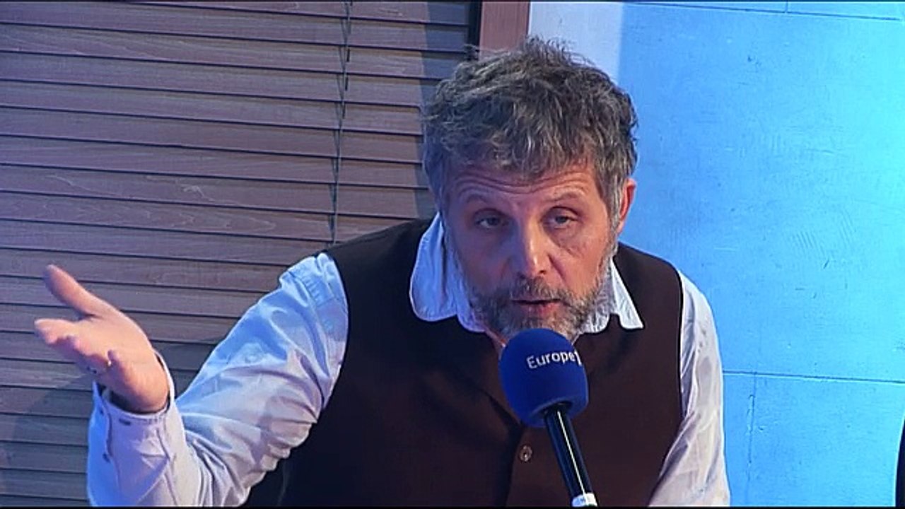 Stéphane Guillon "déçu" par François Hollande : "Il aurait pu tenir certaines de ses promesses"