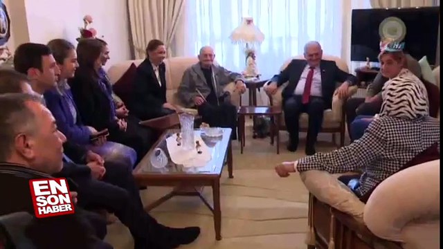 Başbakan Yıldırım vatandaşların evine konuk oldu