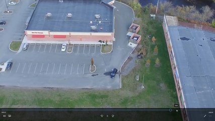 Il espionne sa femme avec un drone et découvre qu'elle le trompe.