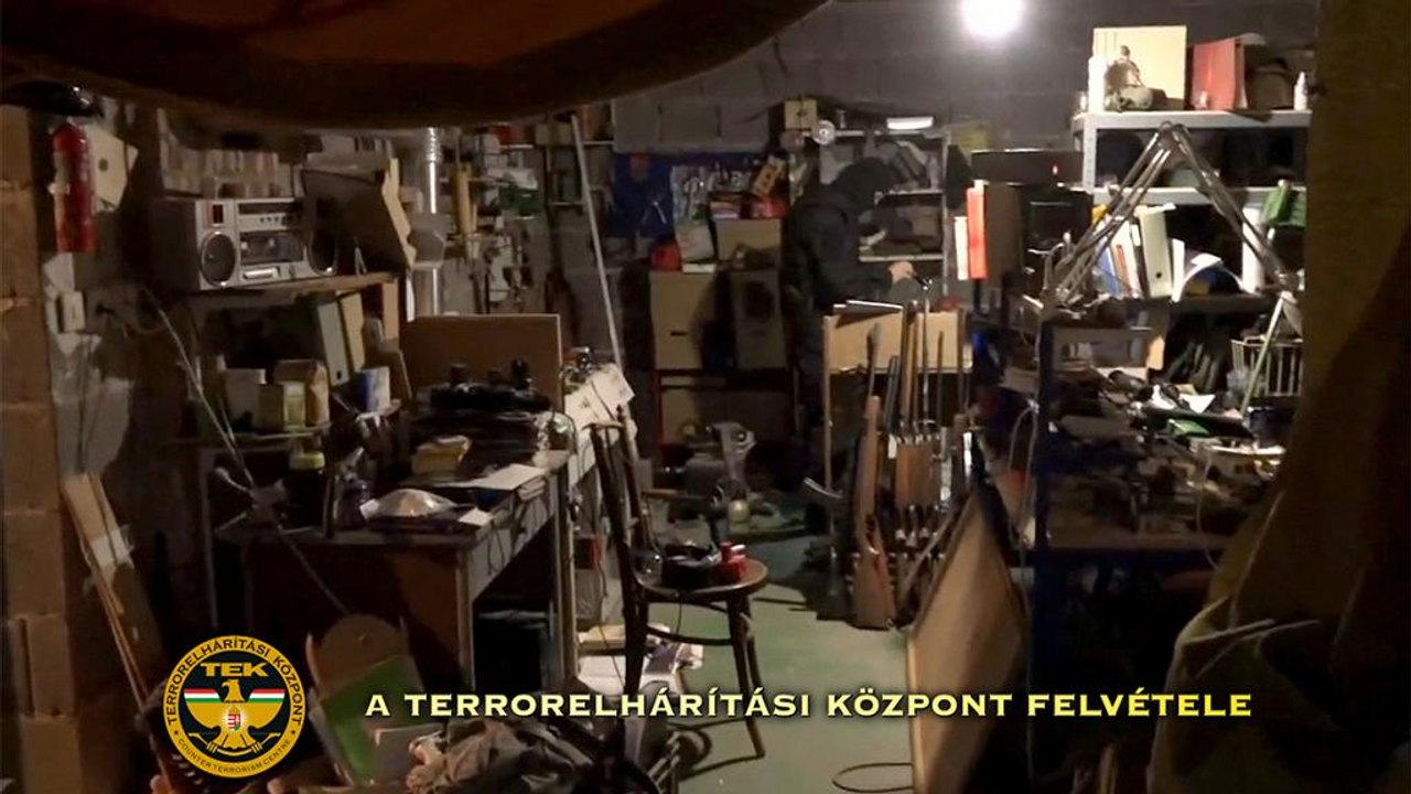 دستگیری ۱۲ نفر در ارتباط با گروه های راست افراطی در مجارستان