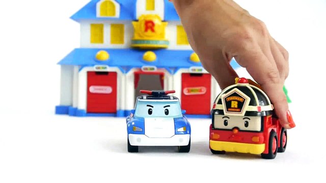 Robocar Poli Arabalar - Kurtarma merkezinde Ambulans Amber ve İtfaiyeci Roy ile beraber
