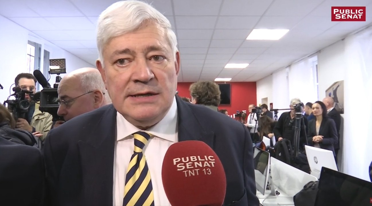 Bruno Gollnisch affirme son soutien à Marine Le Pen