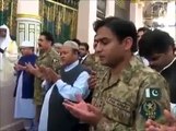 Watch The Reaction Of PM Nawaz Sharif When He Sitting In Front Of Raheel Sharif