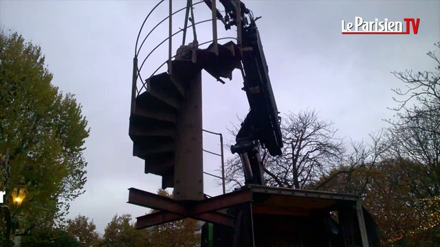 Un morceau d’escalier d’origine de la Tour Eiffel vendu aux enchères