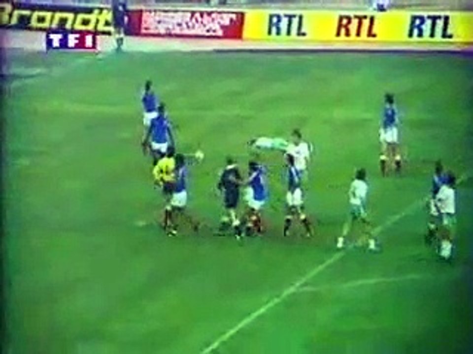 Thierry Roland insulte l'arbitre (France vs Bulgarie 1978)