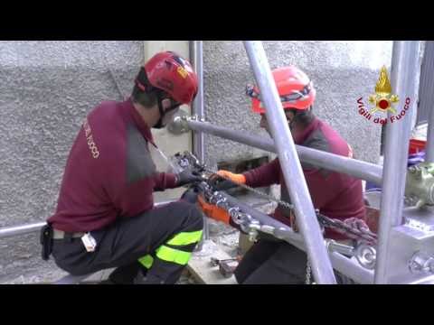 Arquata del Tronto - Terremoto, tirantatura (16.11.16)