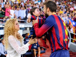 Shakira helps Barca seal $236M kit deal