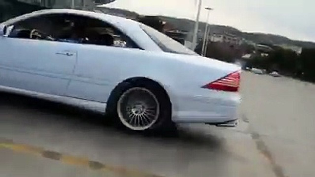 BMW M5 E60 V10- The Black Beast !