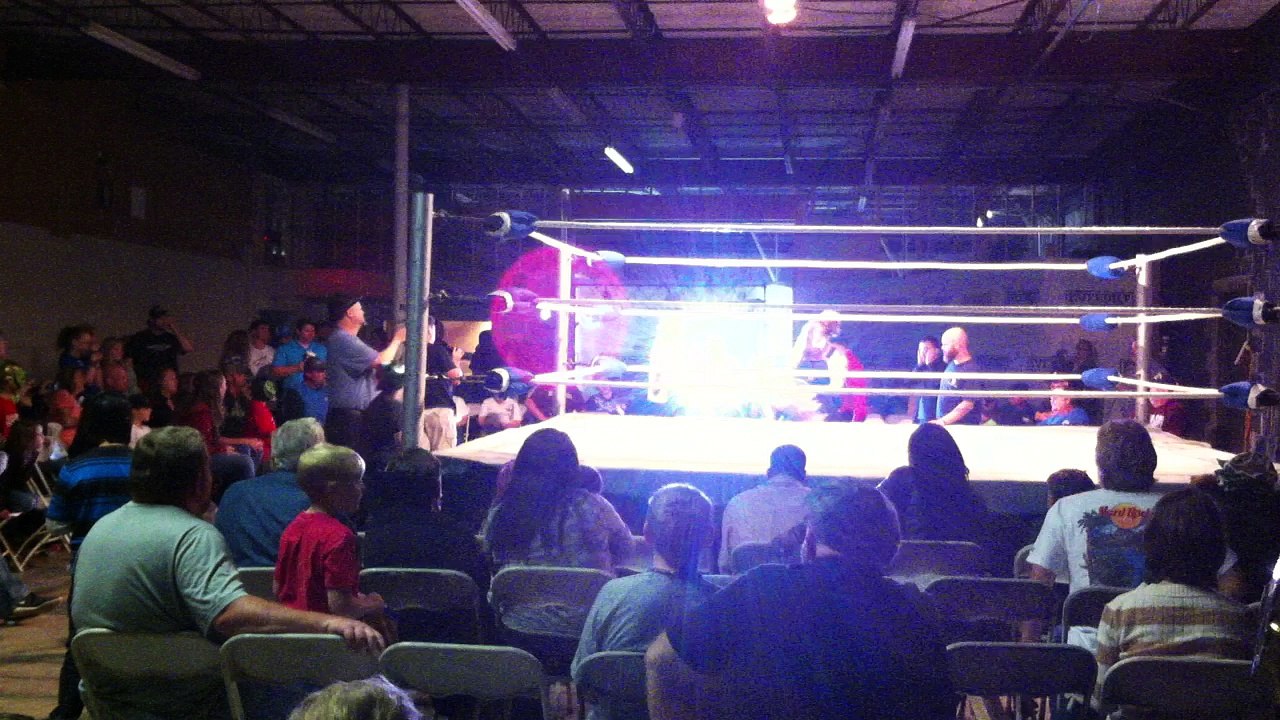 "The Nightmare" Jeremiah w/ Jay Andrews vs. Ethan Case - Pro Wrestling EGO