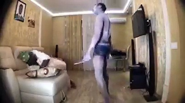 Humour : Quand tu t'apprêtes à commettre un crime et que ta chanson préférée passe à la radio