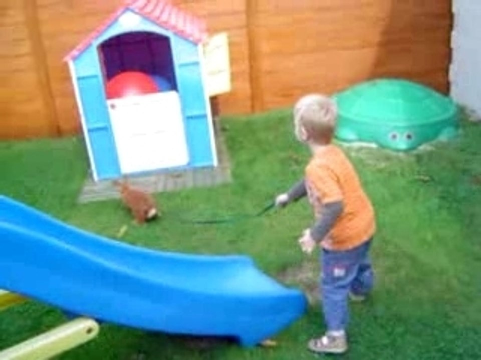 Met Nijntje in de tuin