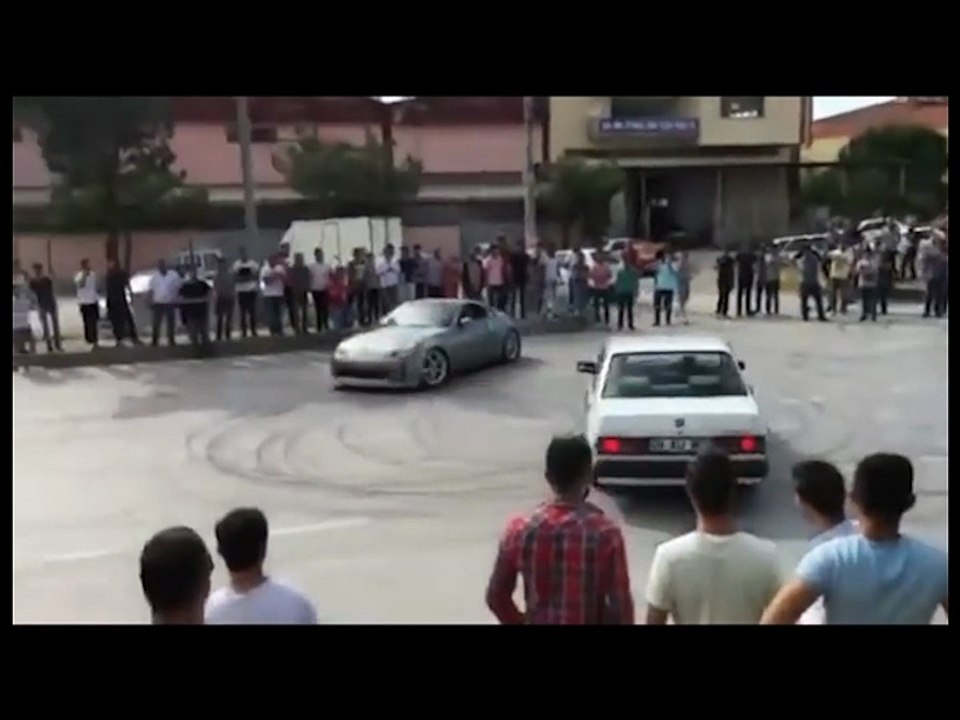 NİSSAN 350z VS TOFAŞ - Nissana Kafa Tutan TOFAŞ =)