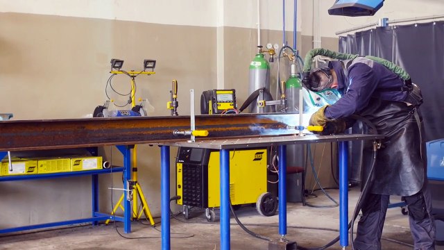 Red Rooster Poland - projektowanie, sprzedaż i serwis urządzeń dźwigowych